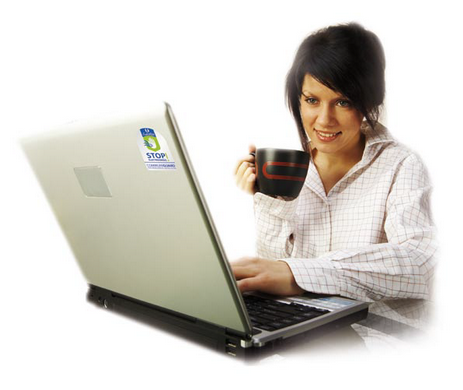 mujer con laptop